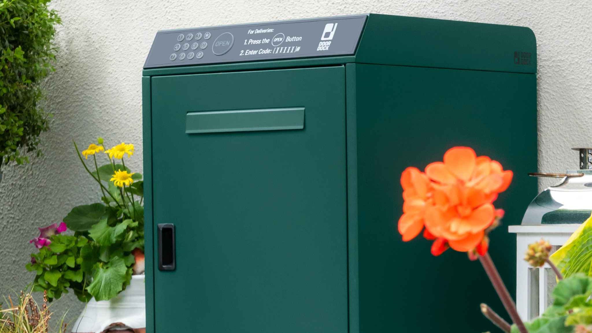 DOORDOCK - Smart Parcel Mailbox (Green)